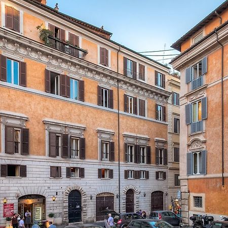 Fabuloucity Fontana Di Trevi Rome Exterior photo